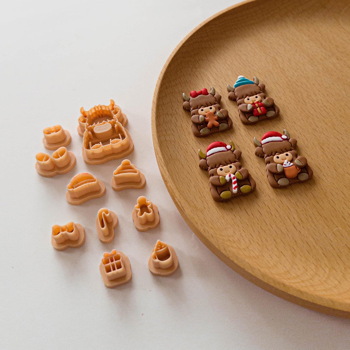 Christmas Highland Cow Polymer Clay Cutters, 10-Piece Holiday Accessory Set