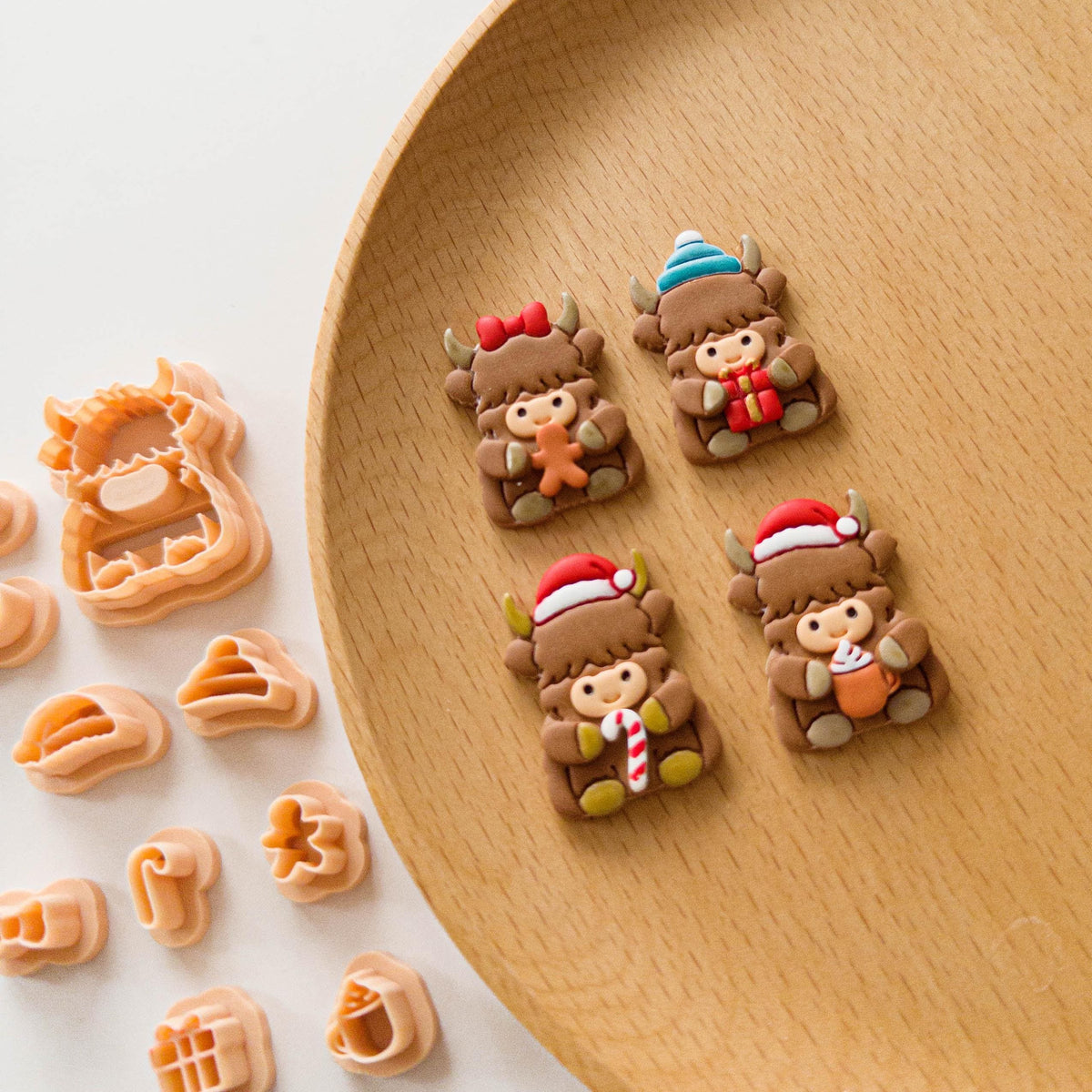 Christmas Highland Cow Polymer Clay Cutters, 10-Piece Holiday Accessory Set